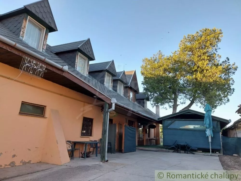 Rodinný dom na predaj 600m2, Moča, 103943_45