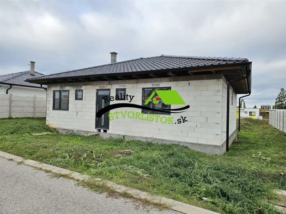 Rodinný dom na predaj 627m2, Orechová, Senica, 145669_1