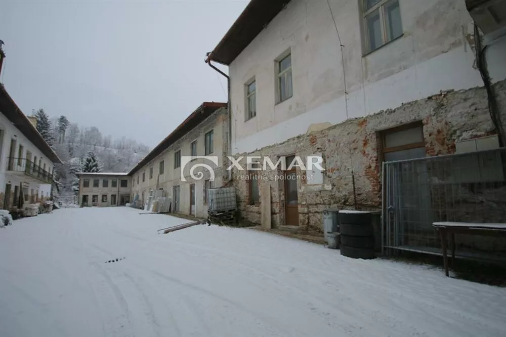 Polyfunkčný objekt na predaj 2500m2, Brezno, 120793_5