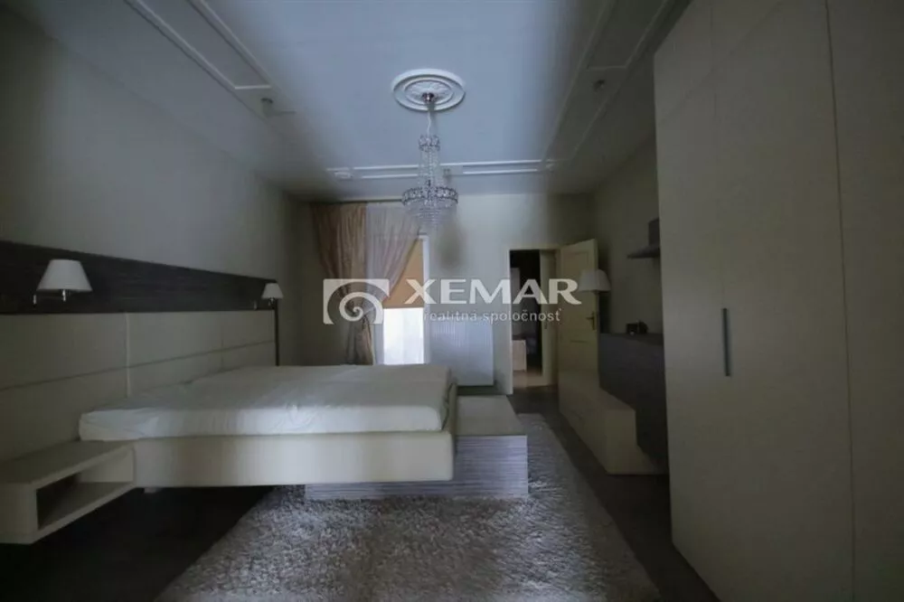 Polyfunkčný objekt na predaj 2500m2, Brezno, 120793_9