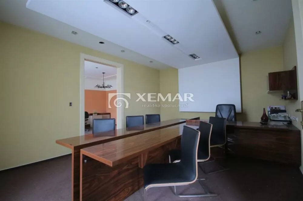 Polyfunkčný objekt na predaj 2500m2, Brezno, 120793_12