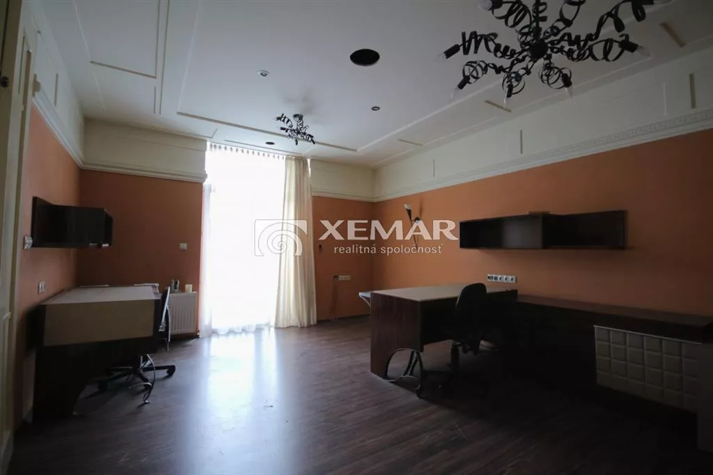 Polyfunkčný objekt na predaj 2500m2, Brezno, 120793_18