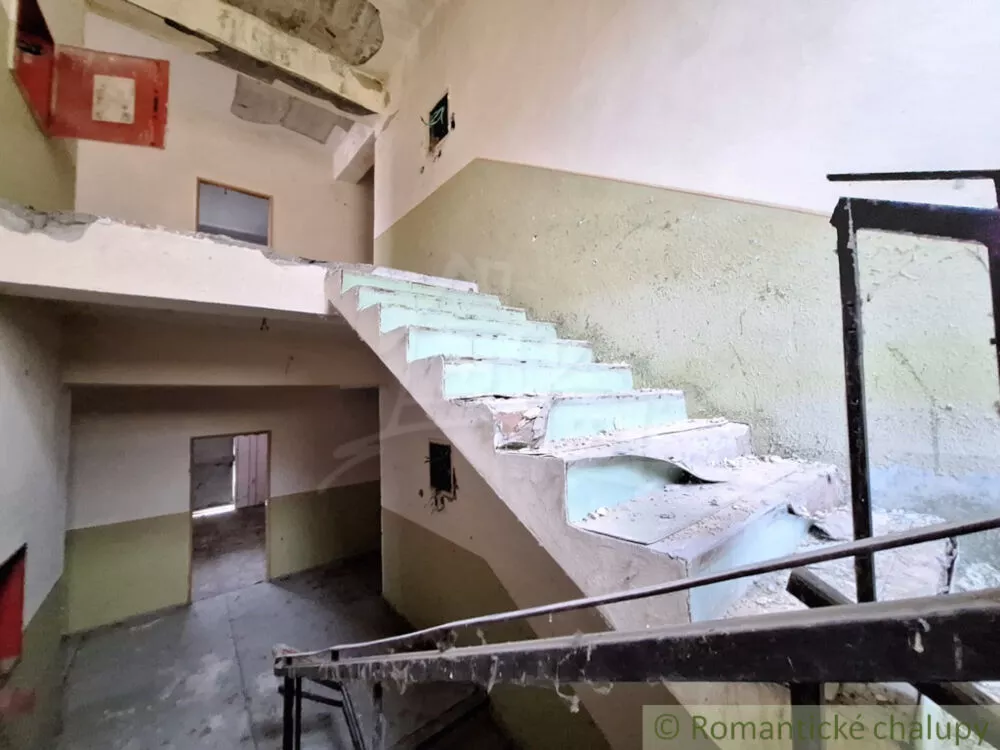 Objekt pre obchod na predaj 700m2, Patince, 146650_14