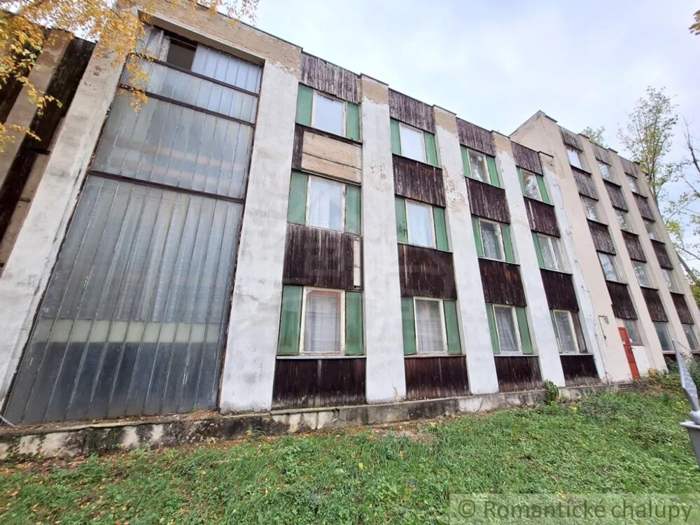 Objekt pre obchod na predaj 960m2, Patince, 146645_1