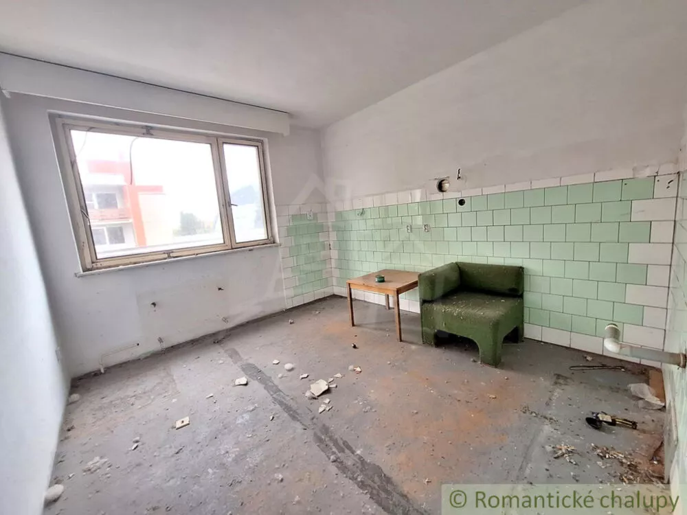 Objekt pre obchod na predaj 960m2, Patince, 146645_23