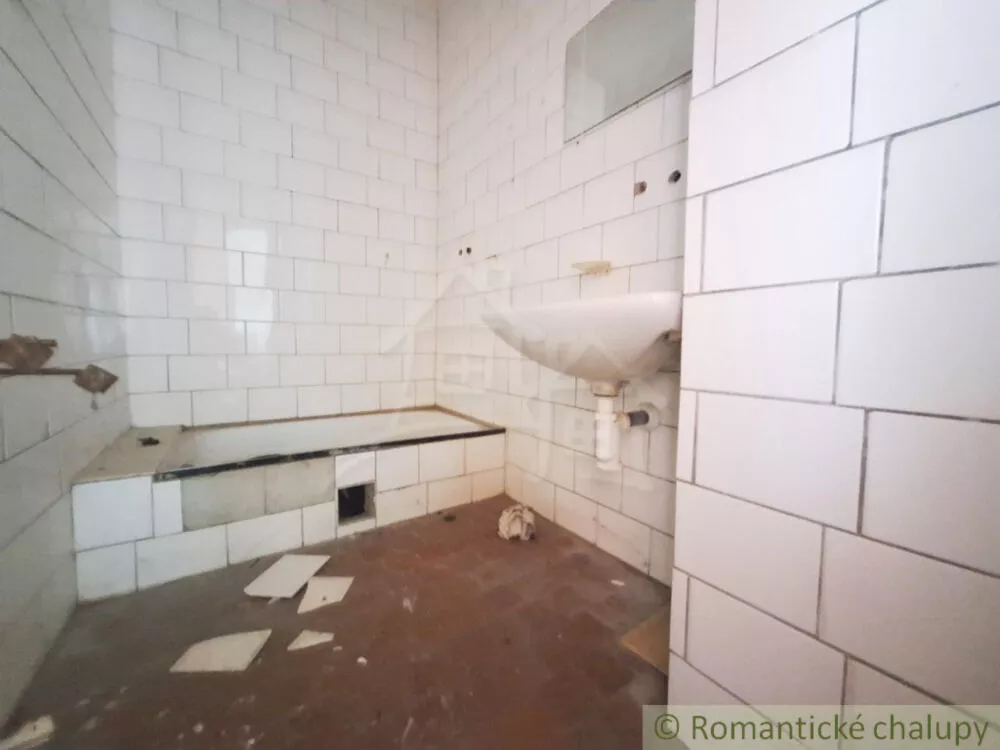 Objekt pre obchod na predaj 960m2, Patince, 146645_27