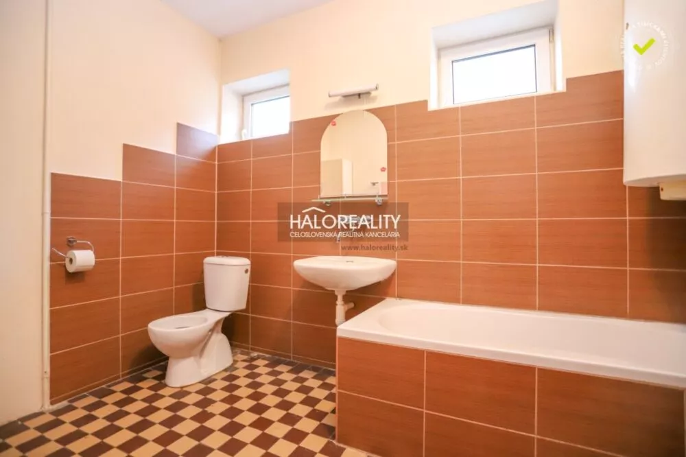 Rodinný dom na predaj 1651m2, Rajec, 147401_9