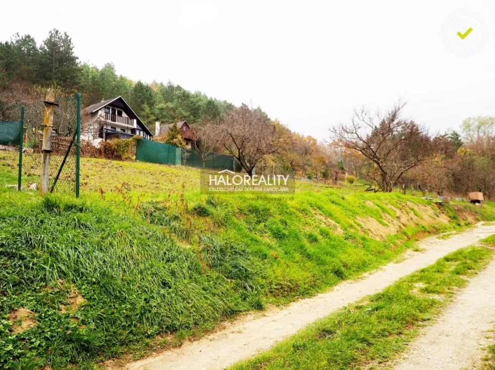 Rekreačný pozemok na predaj 404m2, Hôrka nad Váhom, 148146_0