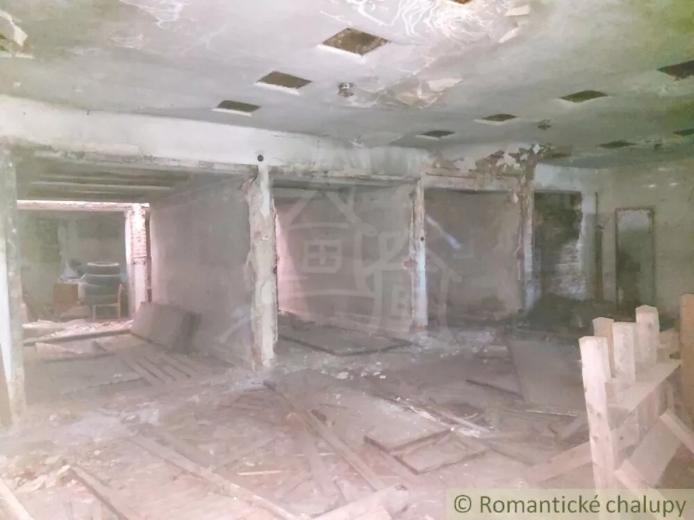 Objekt pre obchod na predaj 300m2, Moča, 137048_17