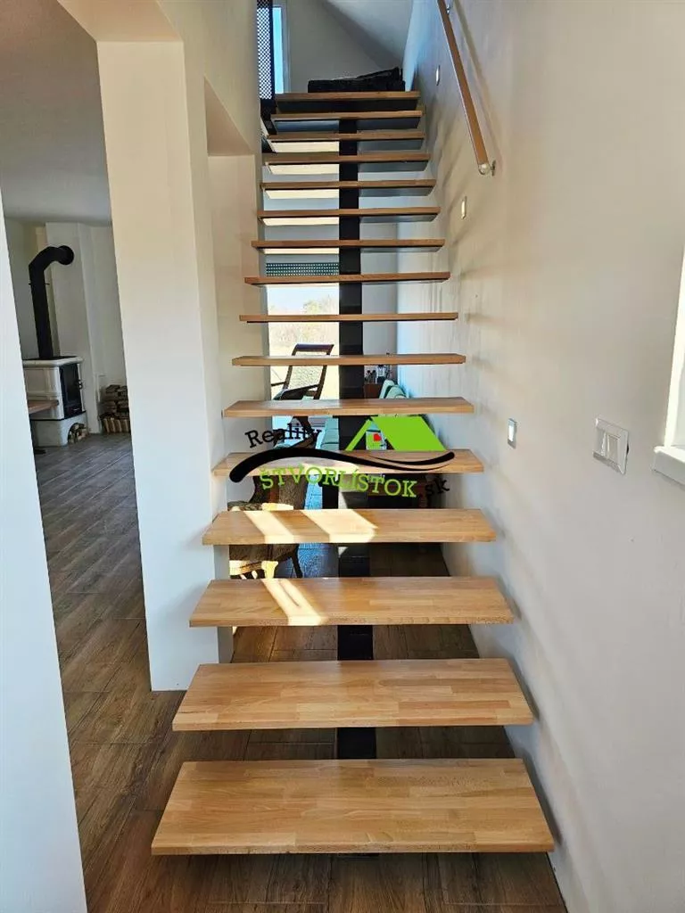 Rodinný dom na predaj 905m2, Zlatnícka Dolina, Skalica, 150356_5