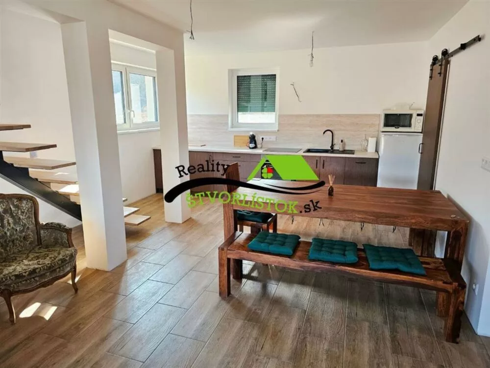 Rodinný dom na predaj 905m2, Zlatnícka Dolina, Skalica, 150356_18