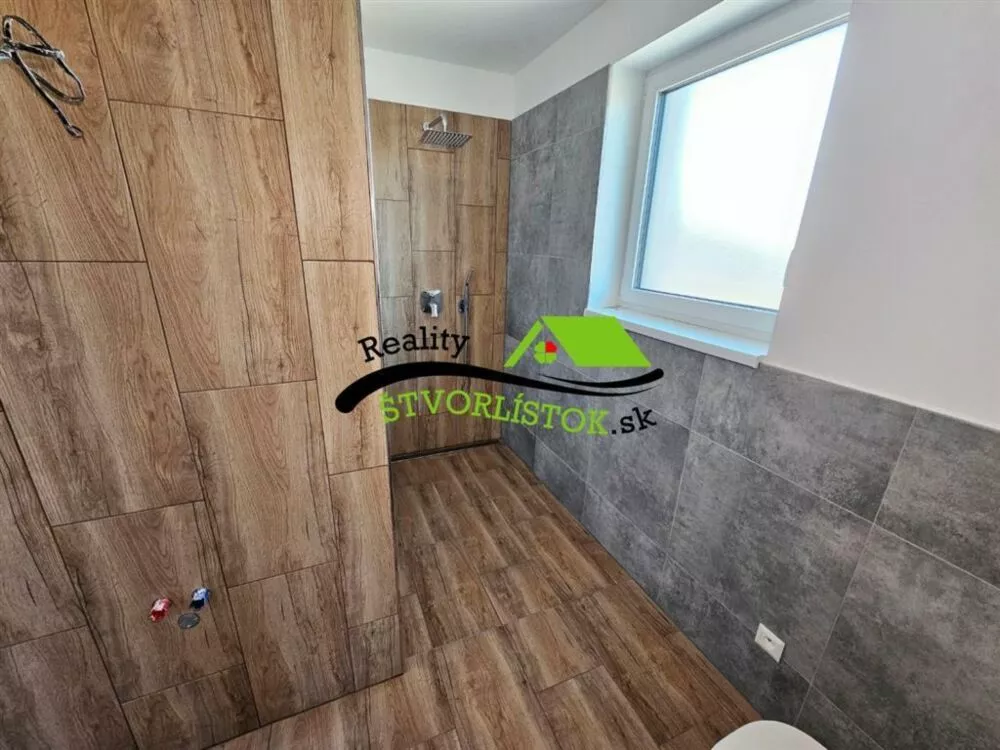 Rodinný dom na predaj 905m2, Zlatnícka Dolina, Skalica, 150356_21