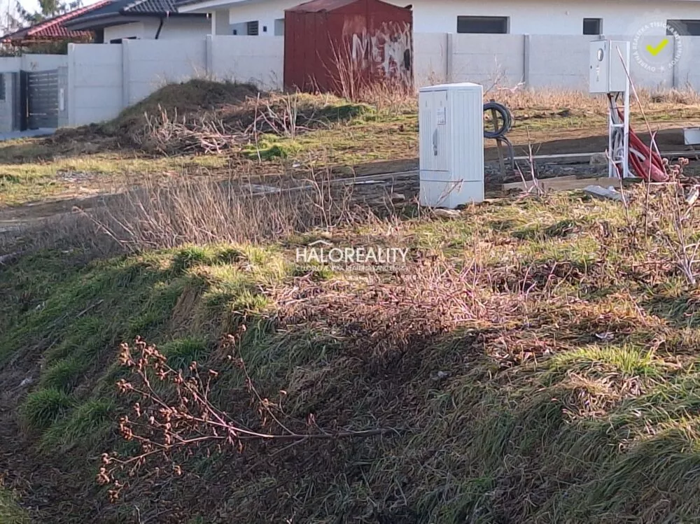 Pozemok pre rod. domy na predaj 885m2, Horná Krupá, 151154_2