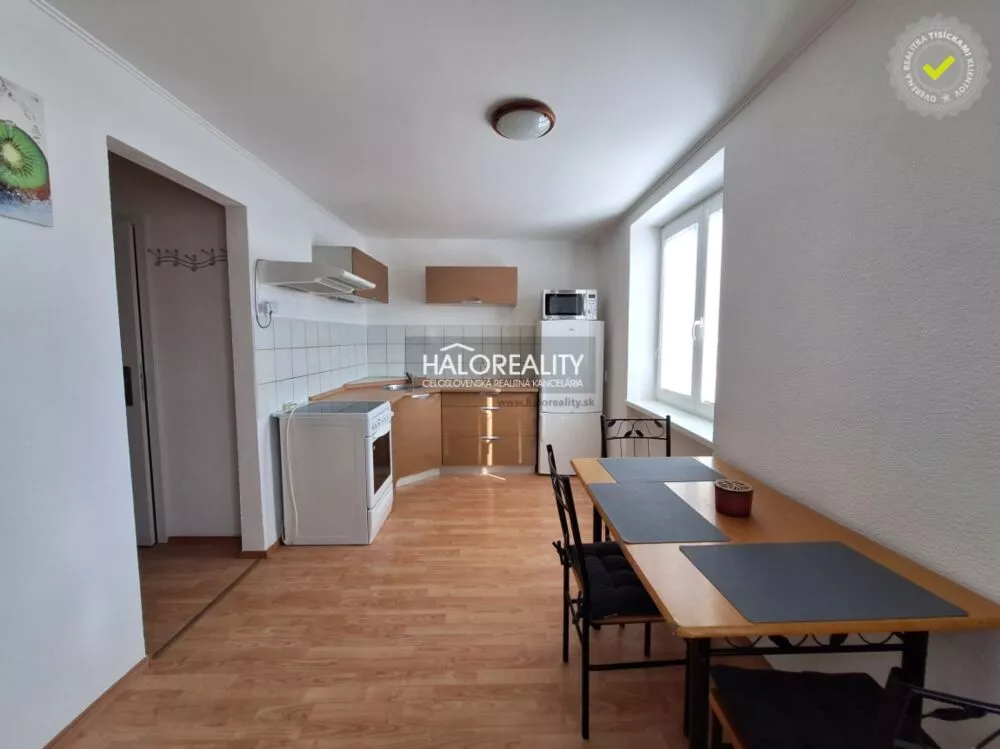 Garsonka na prenájom 28m2, Handlová, 151155_0