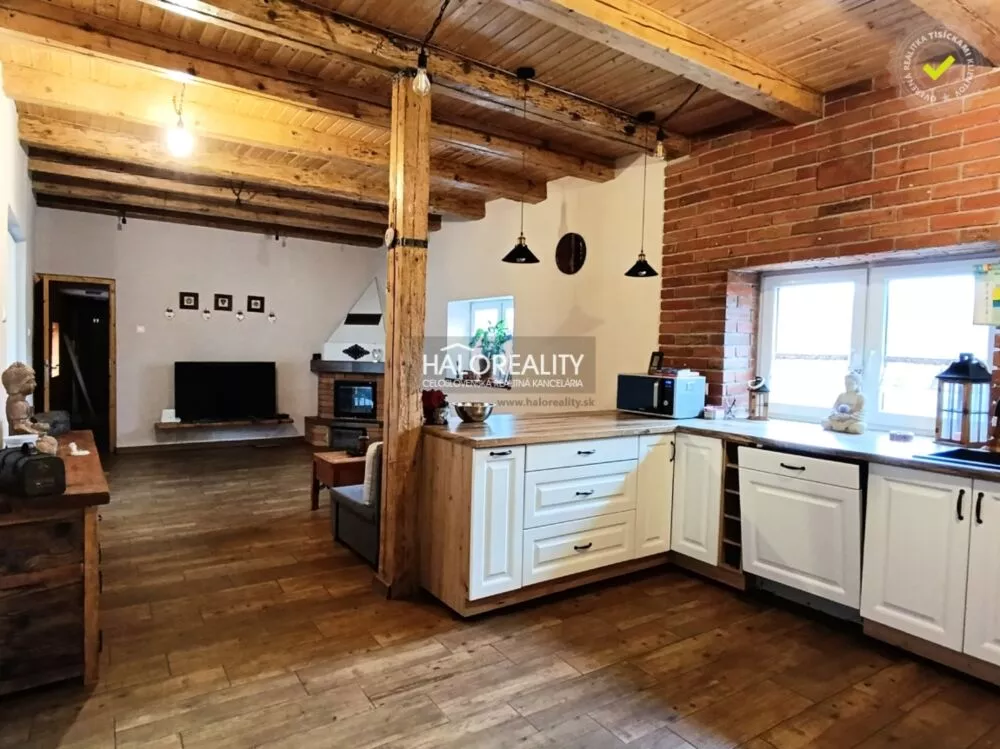 Rodinný dom na predaj 2800m2, Ráztočno, 151815_0