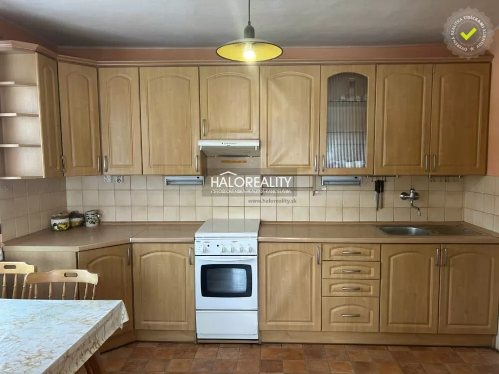 Rodinný dom na predaj 242m2, Prievidza, 152024_0
