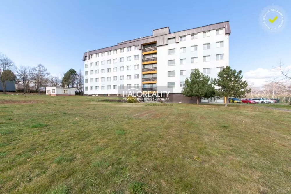 Administratívny objekt na predaj 3811m2, Kolíňany, 152128_1