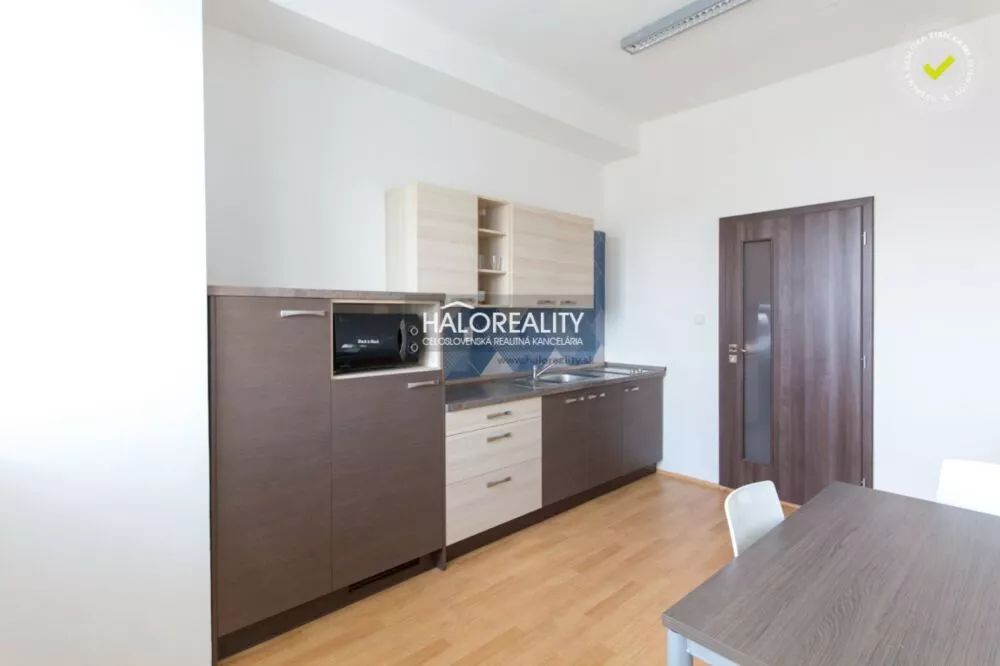 Administratívny objekt na predaj 3811m2, Kolíňany, 152128_8