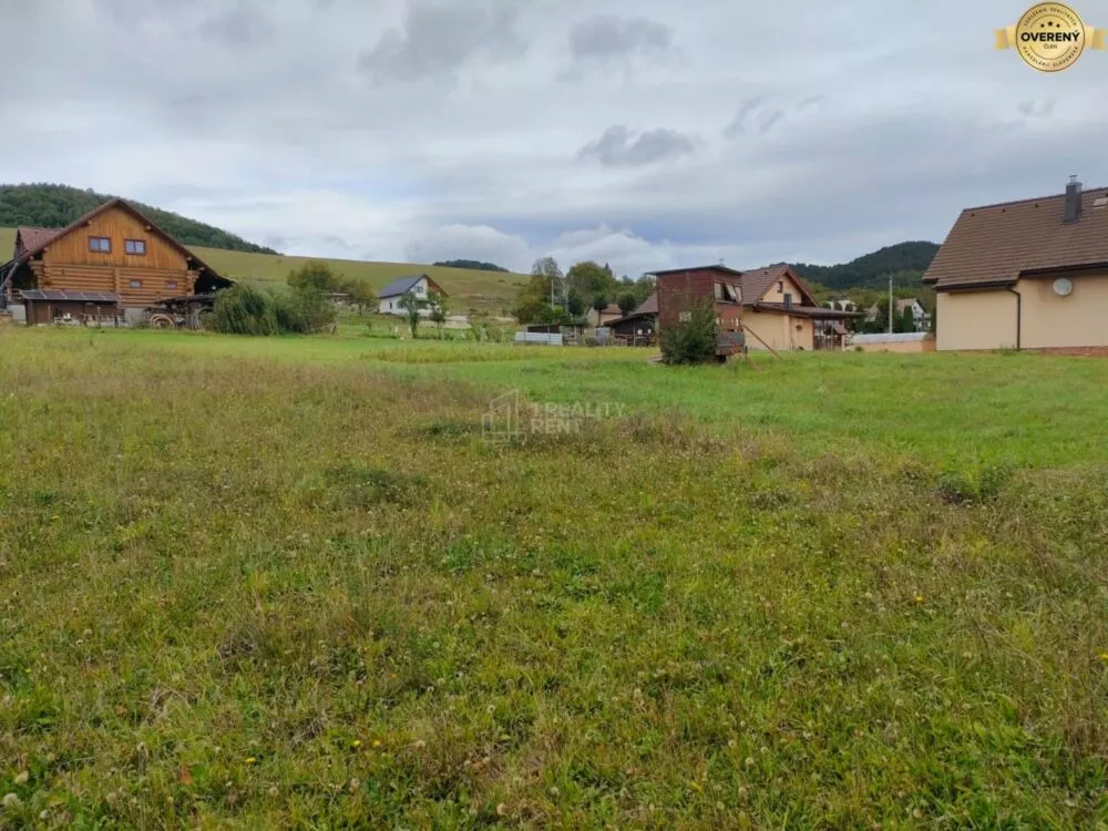 Pozemok pre rod. domy na predaj 1748m2, Zbyňov, 152358_0
