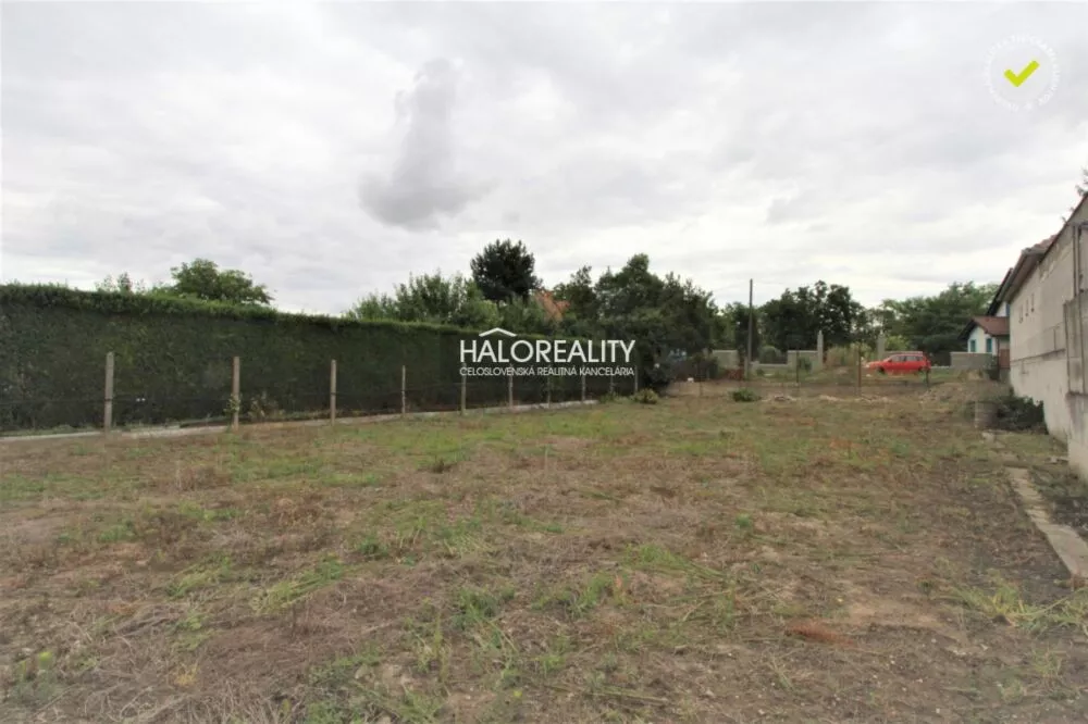 Pozemok pre rod. domy na predaj 546m2, Vozokany, 152392_0