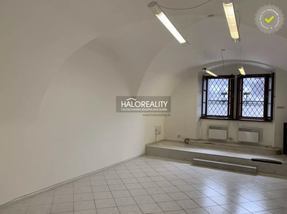 Polyfunkčný objekt na predaj 1460m2, Banská Bystrica, 152416_0