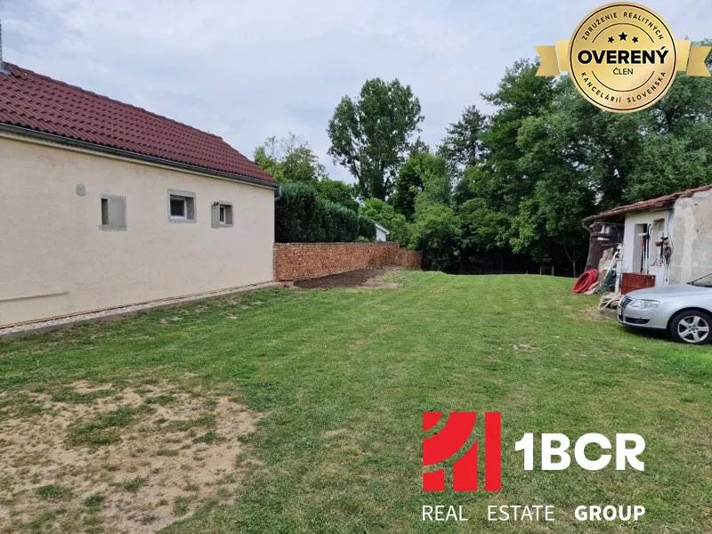 Pozemok pre rod. domy na predaj 619m2, Stupava, 152697_1