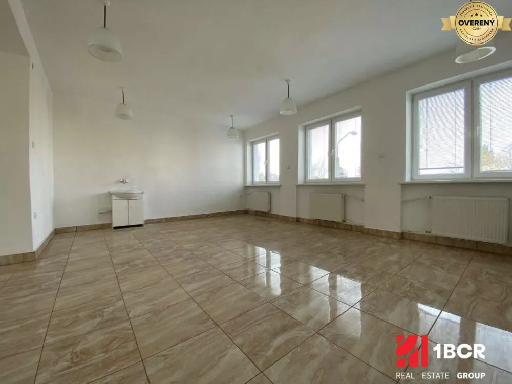 Obchodné priestory na prenájom 22m2, Bratislava - Ružinov, 152725_1