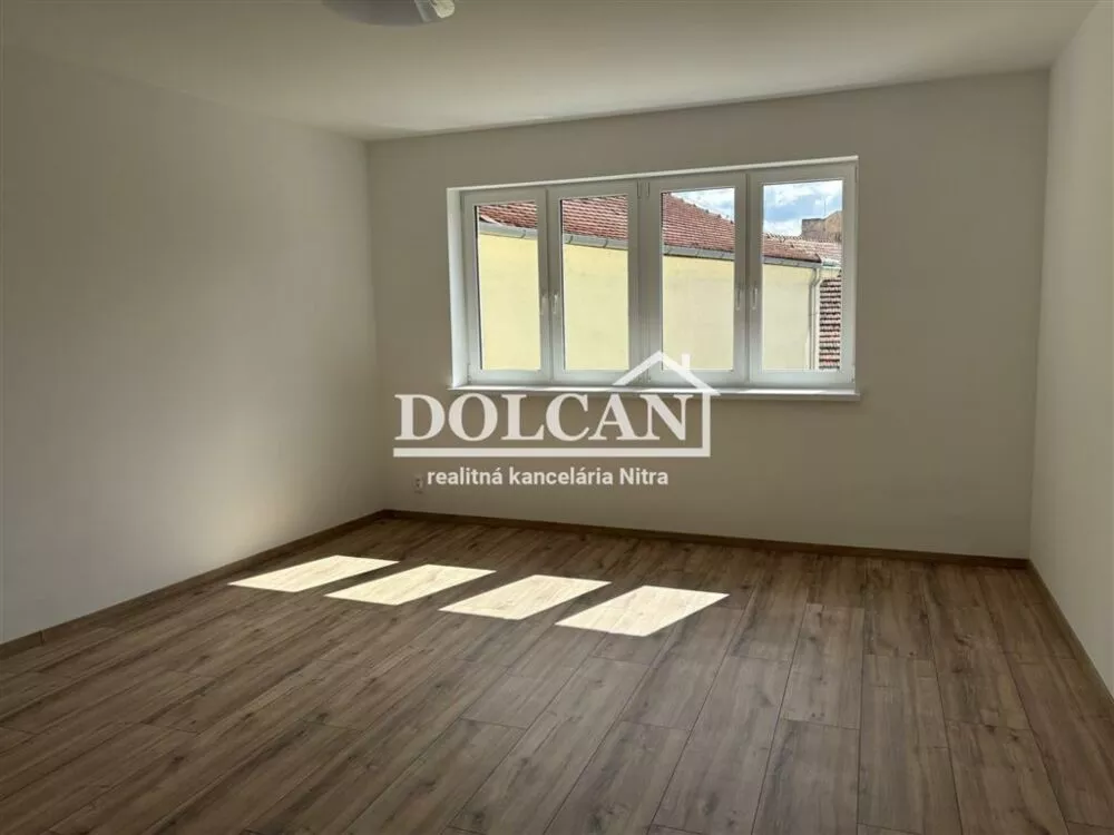 2 izbový byt na prenájom 66m2, Štefánikova, Nitra, 152382_0