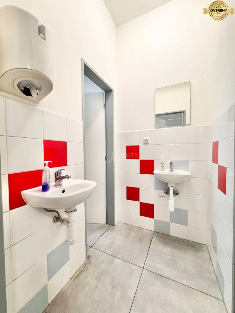 Obchodné priestory na prenájom 256m2, Štrková, Žilina, 153560_0
