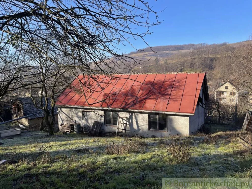 Rodinný dom na predaj 150m2, Pača, 149865_0