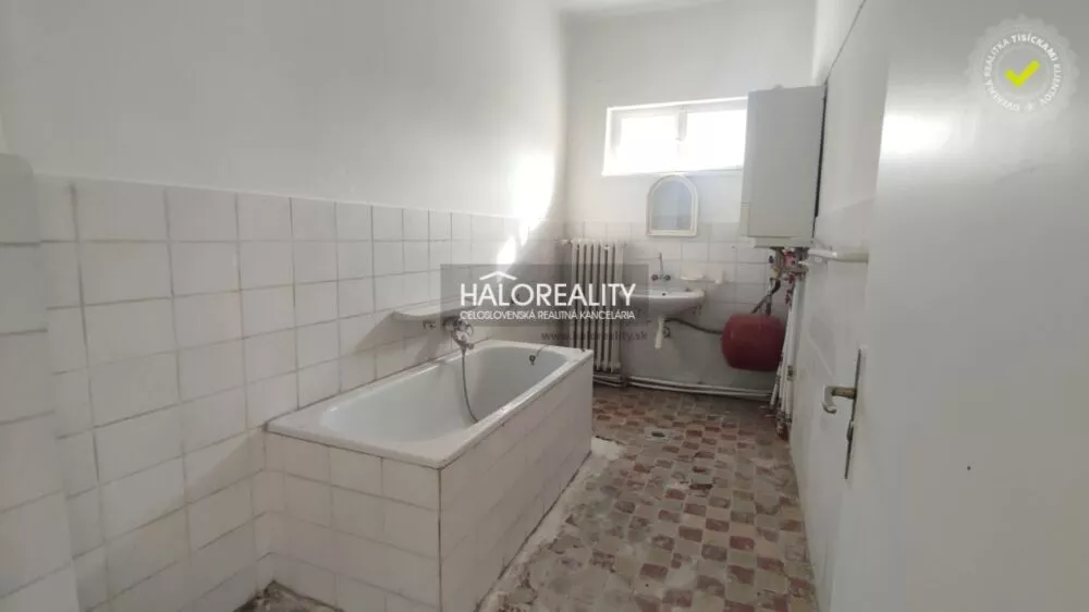 Rodinný dom na predaj 2411m2, Partizánske, 153619_4