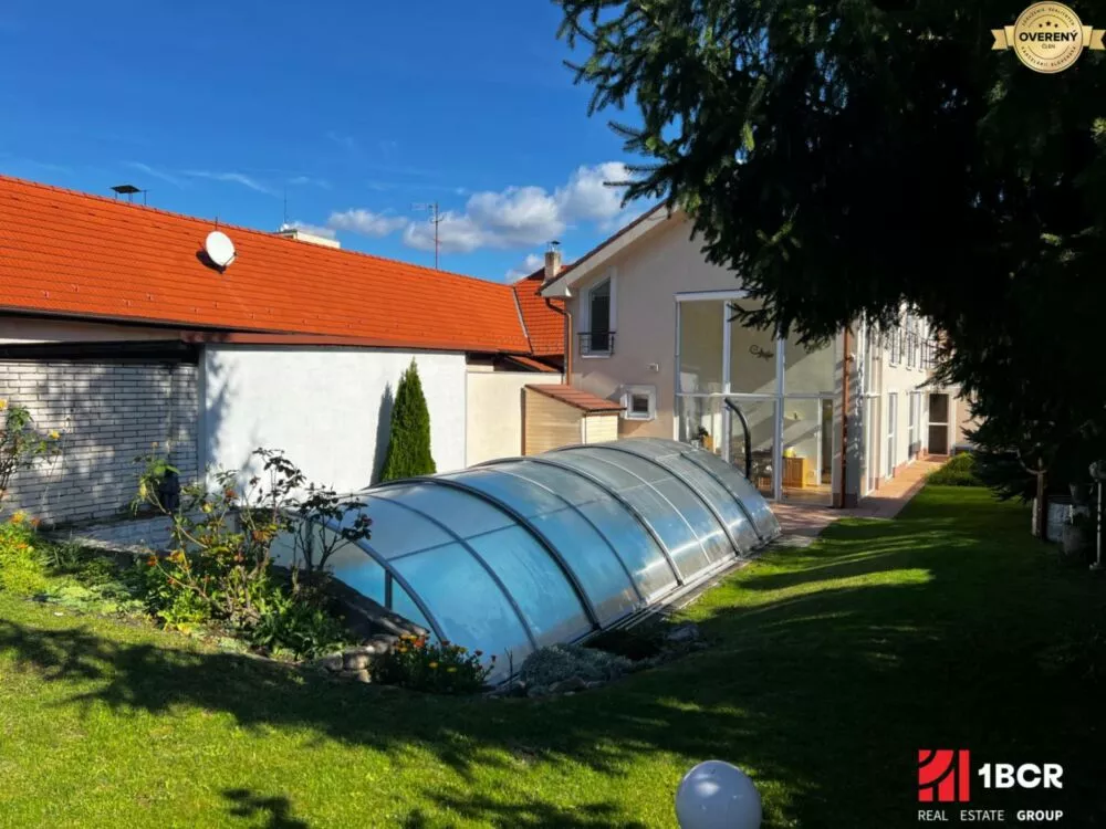 Rodinný dom na predaj 300m2, Pod záhradami, Bratislava - Dúbravka, 153638_0