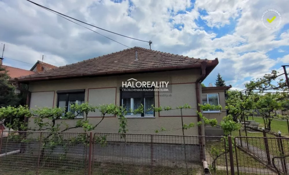 Rodinný dom na predaj 2170m2, Sľažany, 153976_0