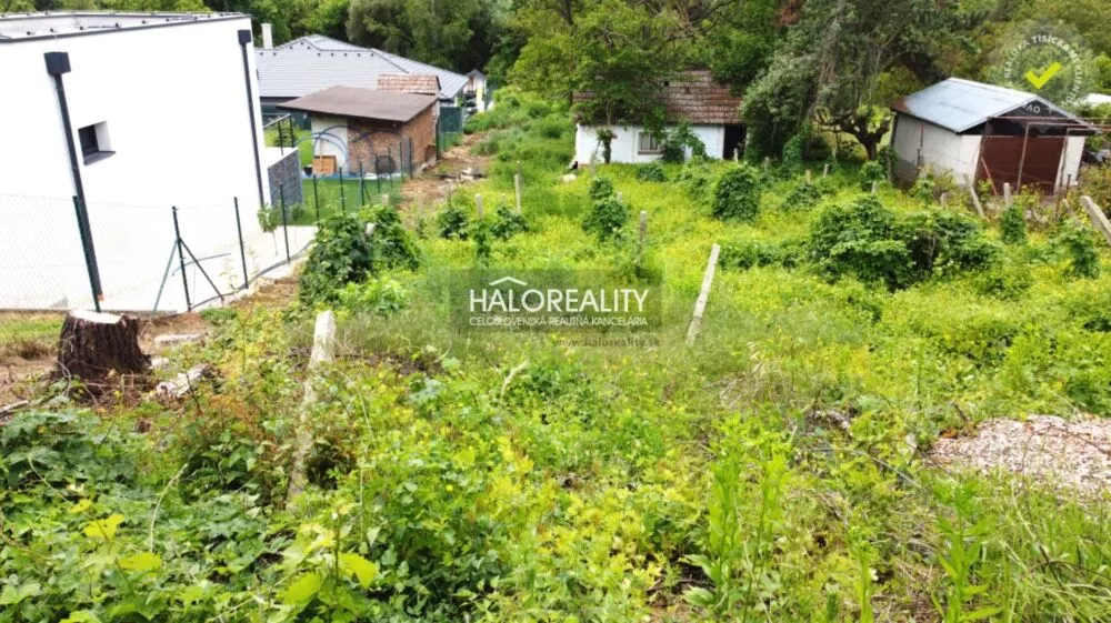 Pozemok pre rod. domy na predaj 1927m2, Šoporňa, 154419_5