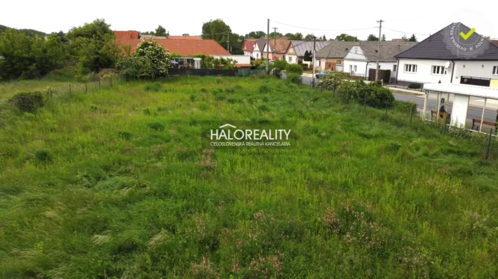 Pozemok pre rod. domy na predaj 1515m2, Šoporňa, 154421_0