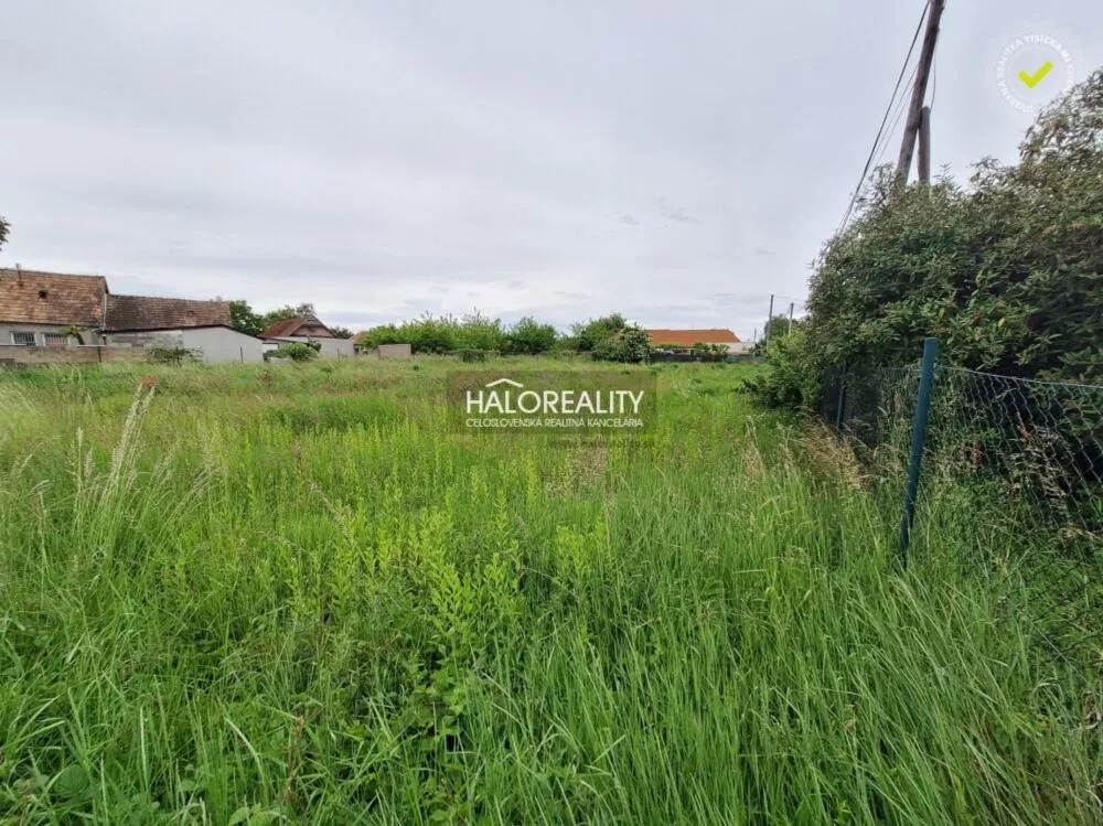 Pozemok pre rod. domy na predaj 1515m2, Šoporňa, 154421_2