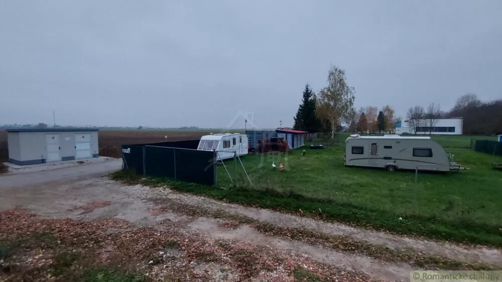 Pozemok pre rod. domy na predaj 616m2, Holíč, 147542_0