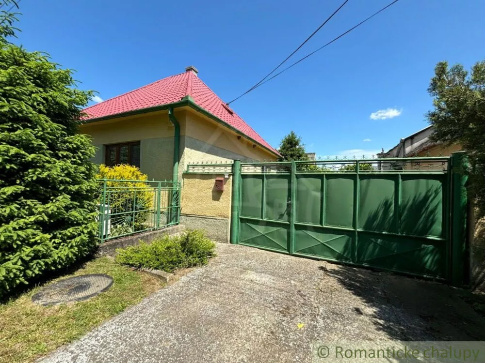 Rodinný dom na predaj 95m2, Dvorníky, 154472_0