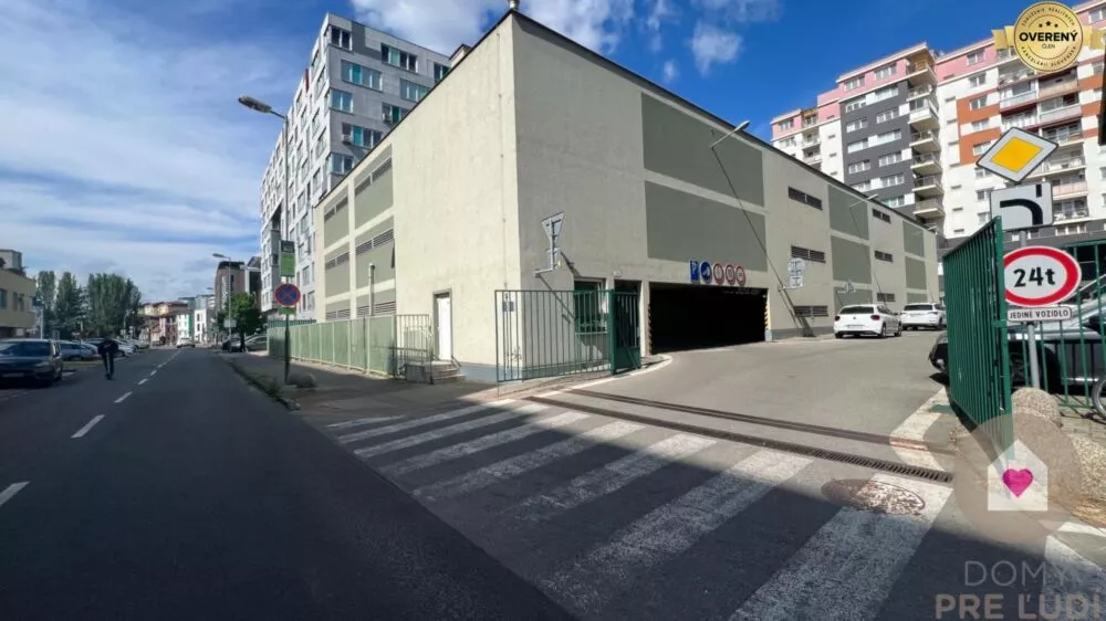 Garáž na prenájom 12m2, Mraziarenská, Bratislava - Ružinov, 154698_0