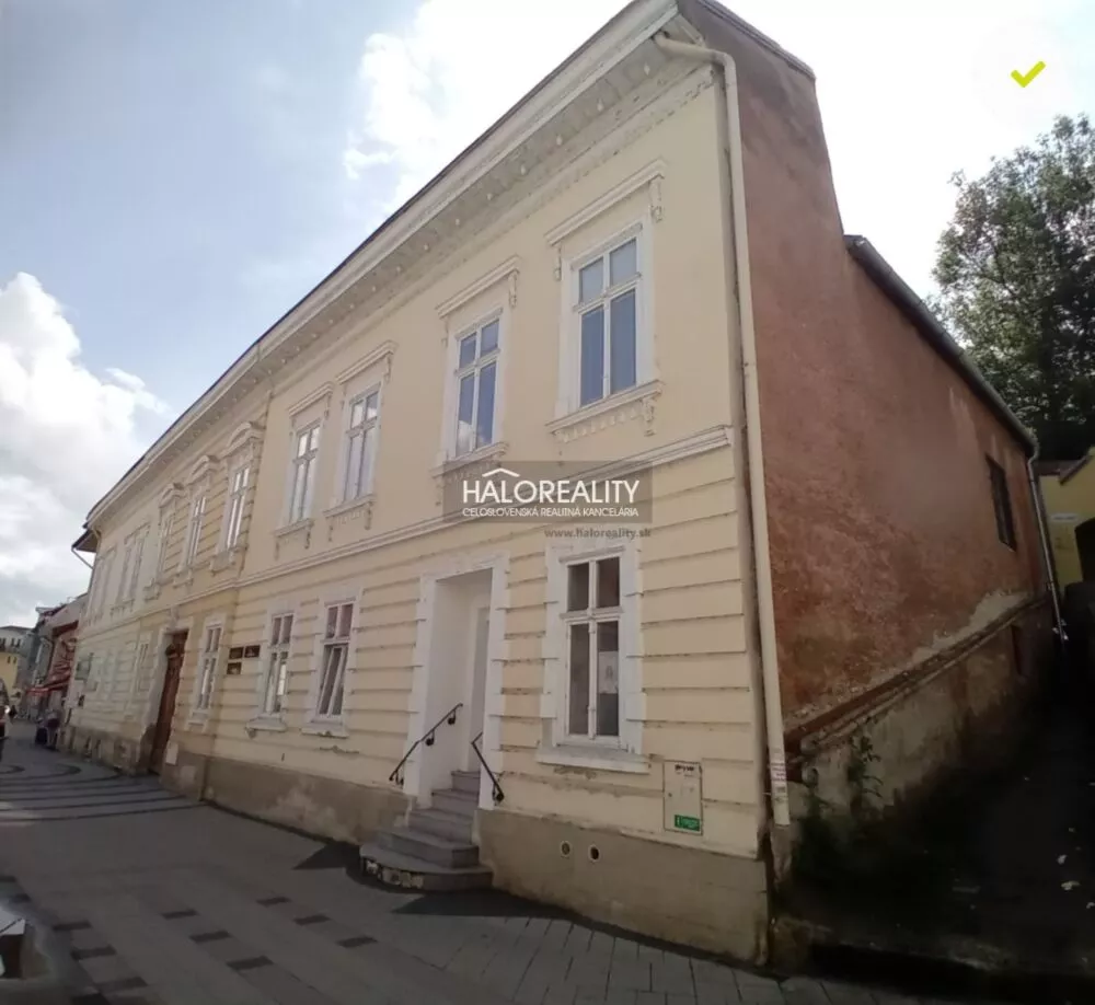 Obchodné priestory na predaj 954m2, Ružomberok, 154866_1