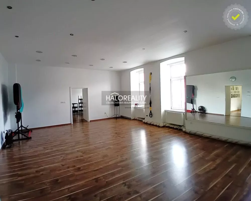 Obchodné priestory na predaj 954m2, Ružomberok, 154866_7