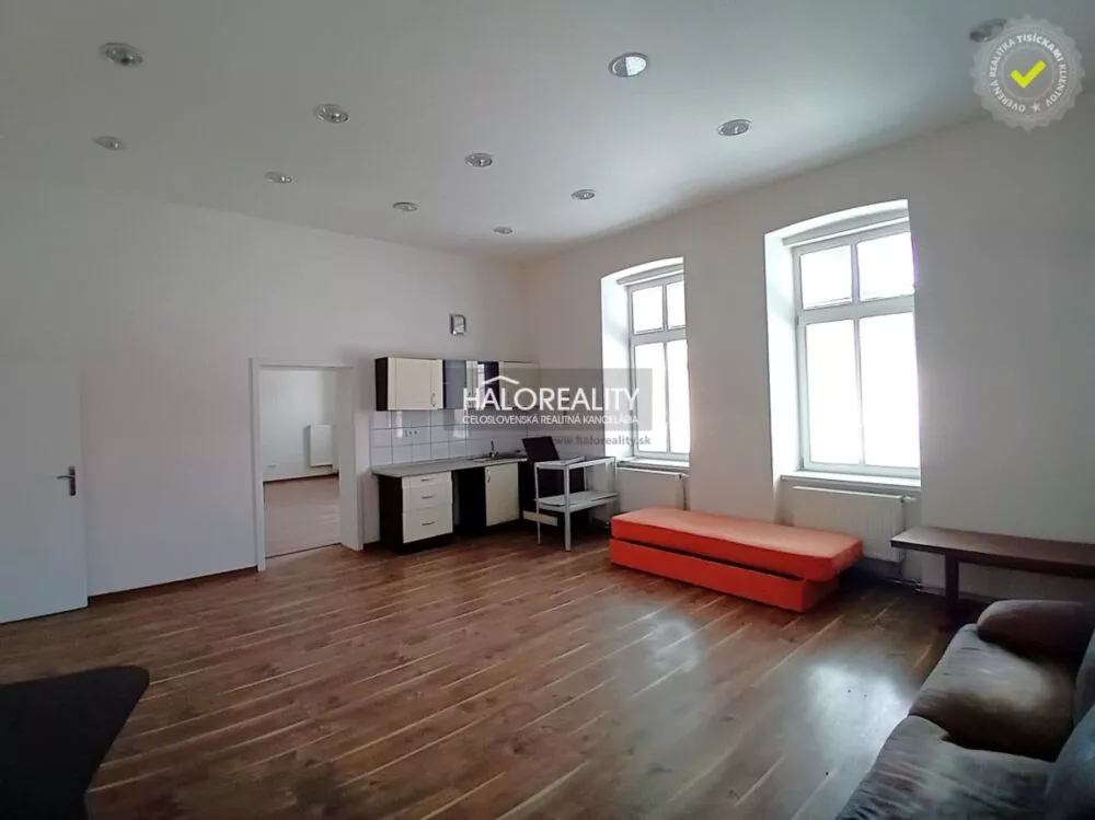 Obchodné priestory na predaj 954m2, Ružomberok, 154866_11