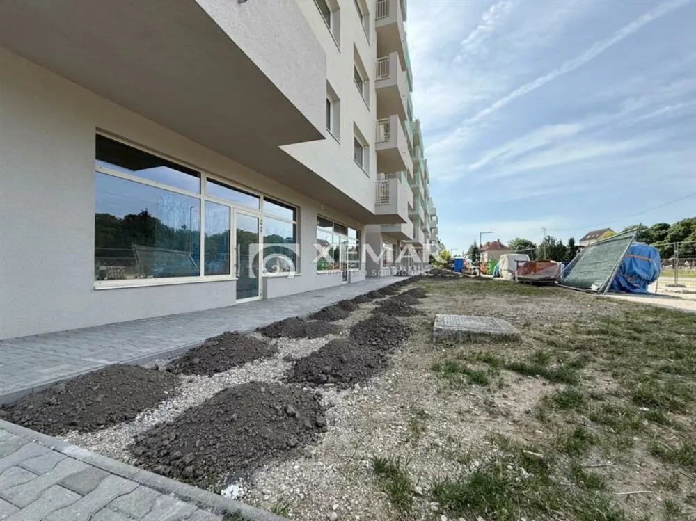 Objekt pre obchod na prenájom 107m2, Dukelská, Bernolákovo, 154994_0