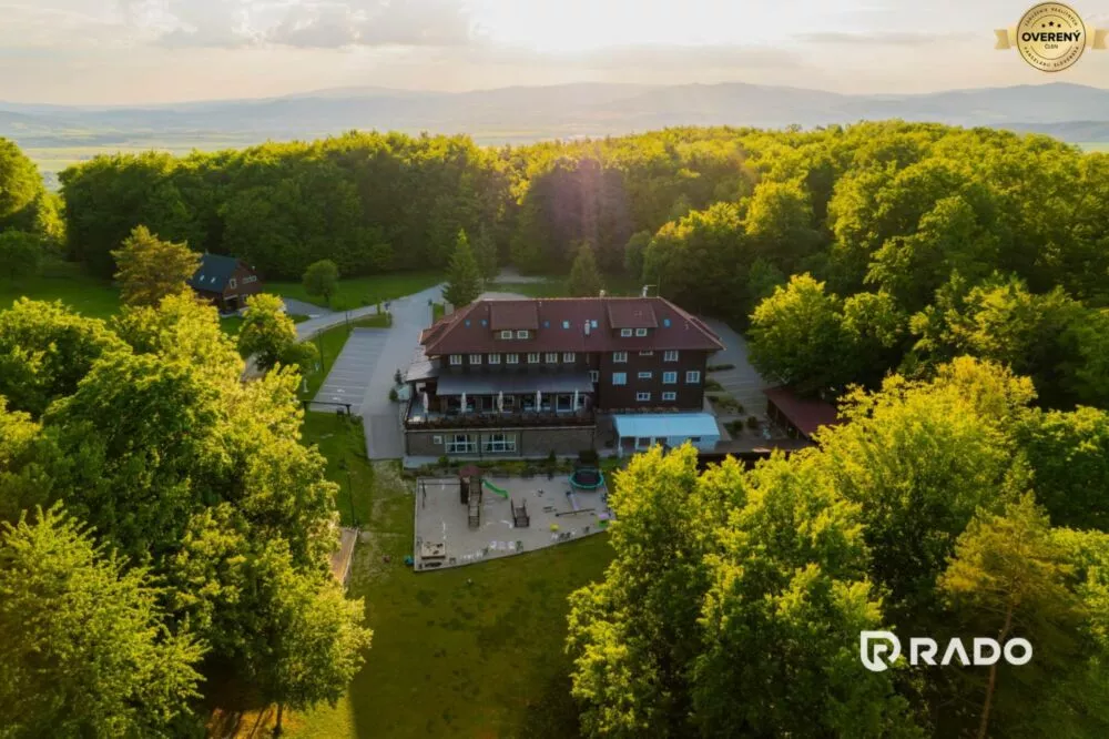 Hotel, penzión na predaj 1583m2, Soblahov, 155082_0