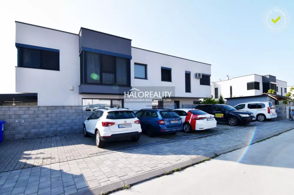 Rodinný dom na predaj 140m2, Rovinka, 155175_0