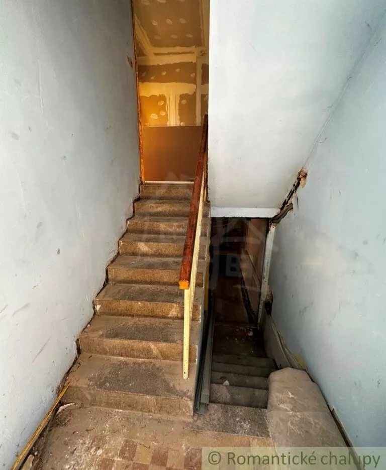 Rodinný dom na predaj 250m2, Kolárovo, 126640_2