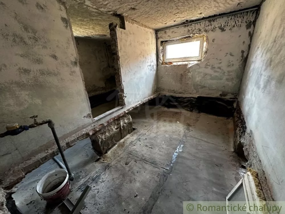 Rodinný dom na predaj 250m2, Kolárovo, 126640_24