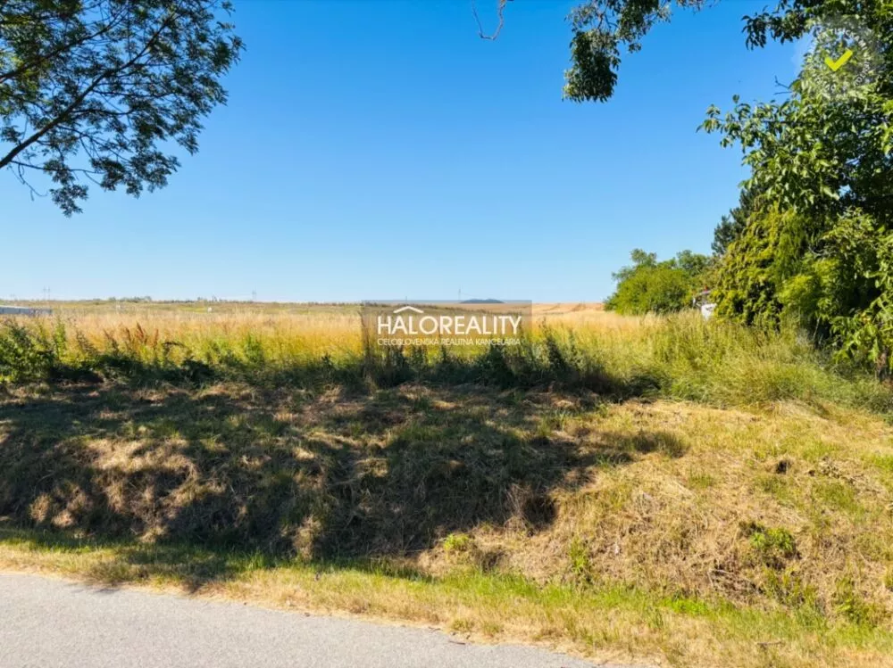 Pozemok pre rod. domy na predaj 1115m2, Horná Krupá, 155956_2