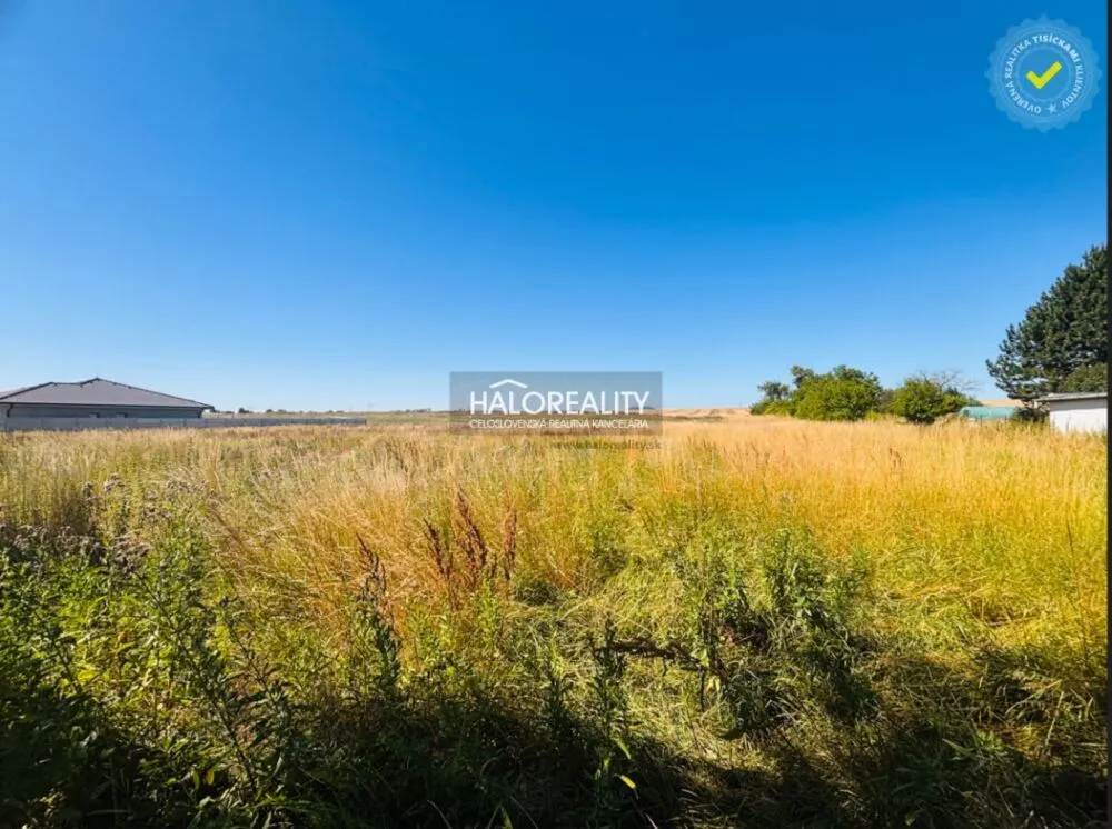 Pozemok pre rod. domy na predaj 850m2, Horná Krupá, 156085_1