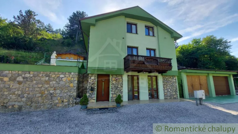 Rodinný dom na predaj 180m2, Dobrá Voda, 155603_0